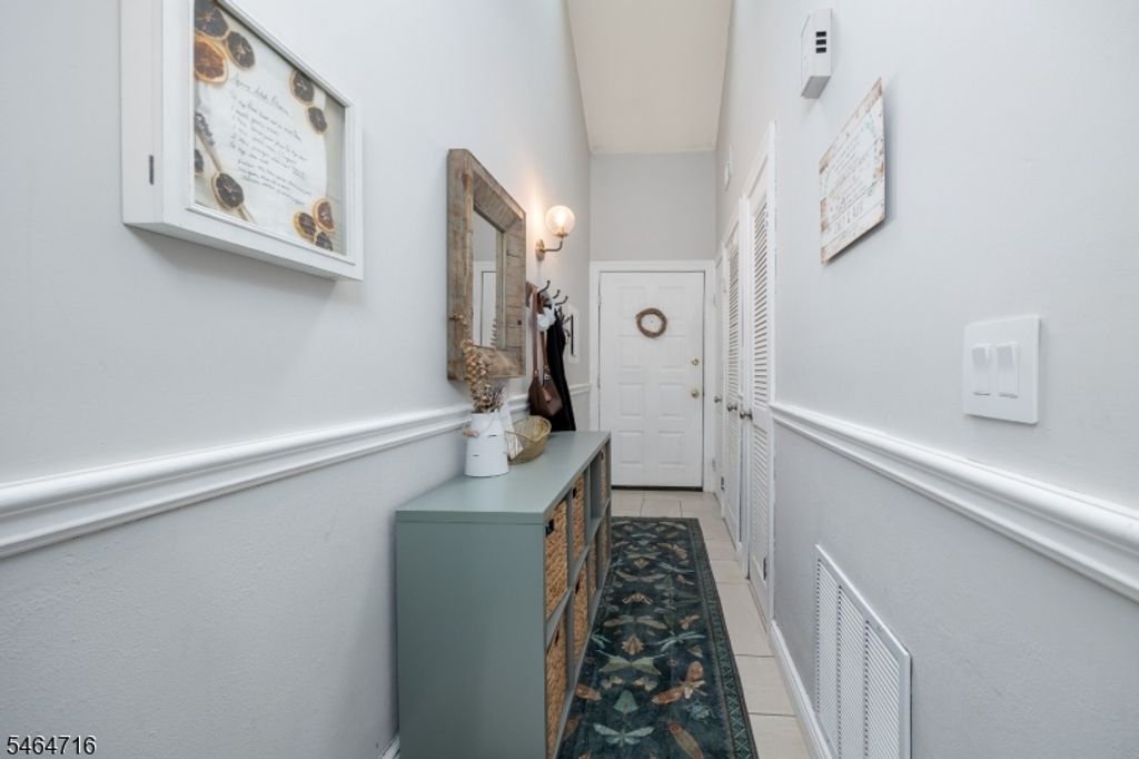 7 Sugar Loaf Ct 5, Vernon Twp., NJ 07462 — photo 4