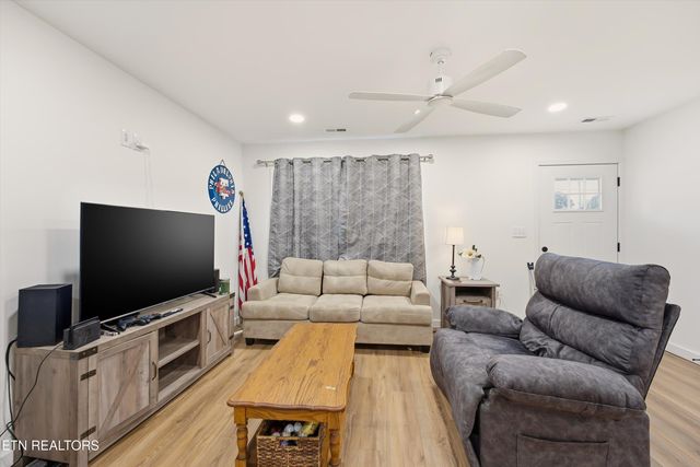 117 Love Drive, Harriman, TN 37748