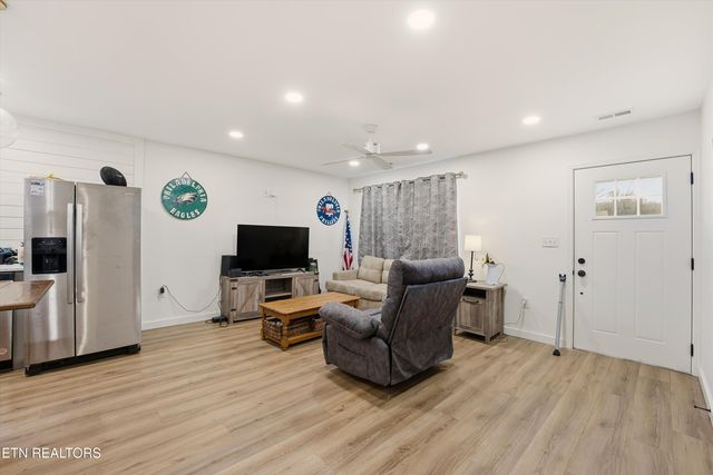 117 Love Drive, Harriman, TN 37748