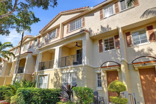 4533 Danson Way, Delray Beach, FL 33445