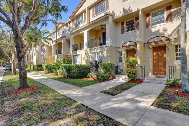 4533 Danson Way, Delray Beach, FL 33445