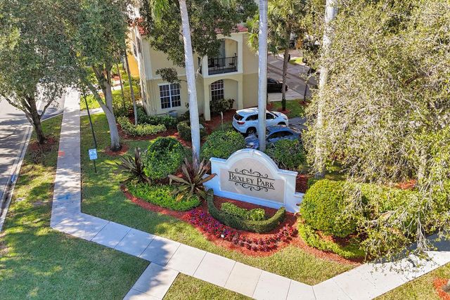 4533 Danson Way, Delray Beach, FL 33445