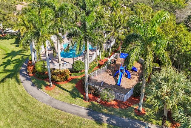 4533 Danson Way, Delray Beach, FL 33445