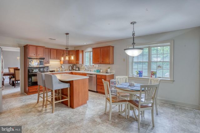 200 DERBY LN, Lincoln University, PA 19352