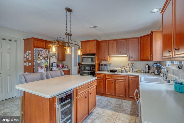 200 DERBY LN, Lincoln University, PA 19352