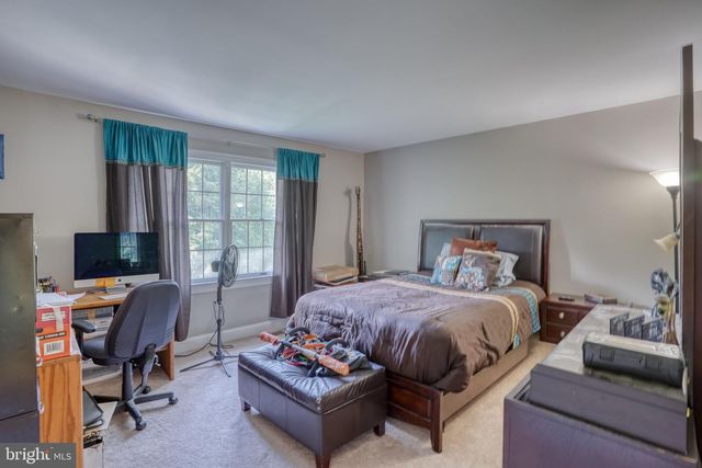 200 DERBY LN, Lincoln University, PA 19352