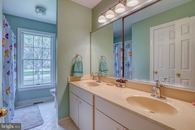200 DERBY LN, Lincoln University, PA 19352
