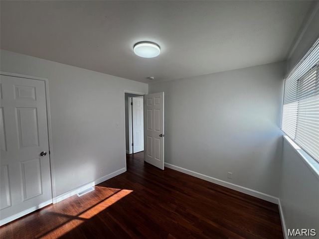 1715 Beecher Drive, St Louis, MO 63136