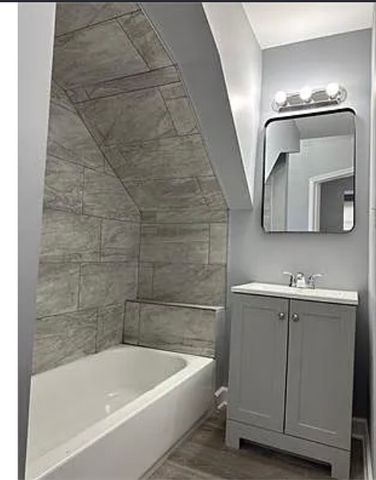 6444 S Eberhart Avenue, Chicago, IL 60637