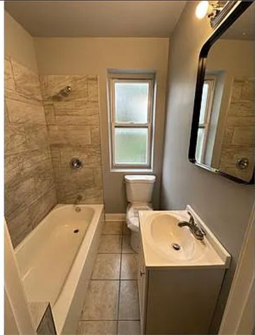 6444 S Eberhart Avenue, Chicago, IL 60637