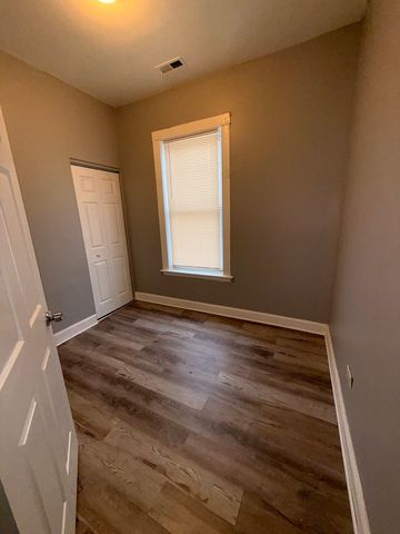 6444 S Eberhart Avenue, Chicago, IL 60637