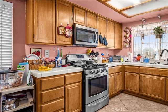 7205 Ridgeline, Jurupa Valley, CA 92509
