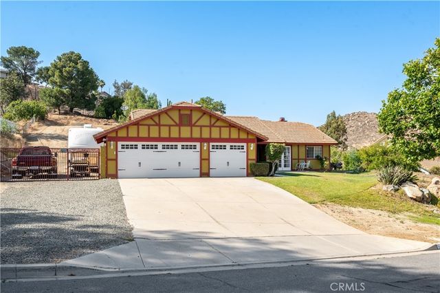 7205 Ridgeline, Jurupa Valley, CA 92509