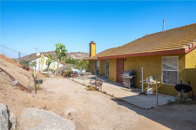 7205 Ridgeline, Jurupa Valley, CA 92509