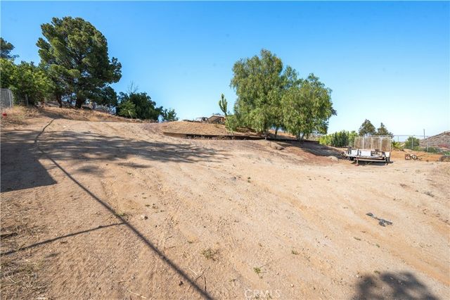 7205 Ridgeline, Jurupa Valley, CA 92509