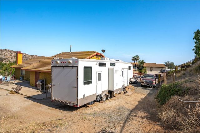 7205 Ridgeline, Jurupa Valley, CA 92509