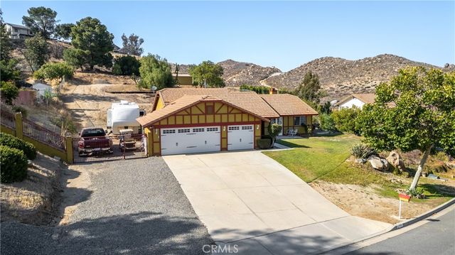7205 Ridgeline, Jurupa Valley, CA 92509