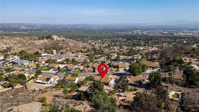 7205 Ridgeline, Jurupa Valley, CA 92509