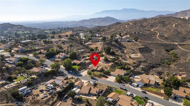 7205 Ridgeline, Jurupa Valley, CA 92509