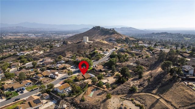 7205 Ridgeline, Jurupa Valley, CA 92509