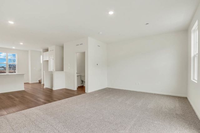 585 yosemite Way, Mundelein, IL 60060