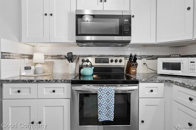 2925 Benjamin Avenue, Royal Oak, MI 48073