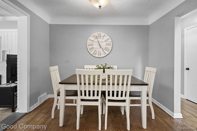 2925 Benjamin Avenue, Royal Oak, MI 48073