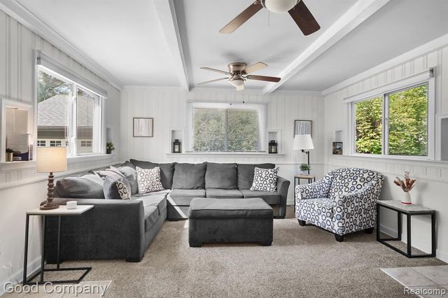 2925 Benjamin Avenue, Royal Oak, MI 48073