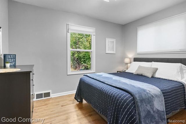 2925 Benjamin Avenue, Royal Oak, MI 48073