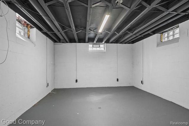 2925 Benjamin Avenue, Royal Oak, MI 48073