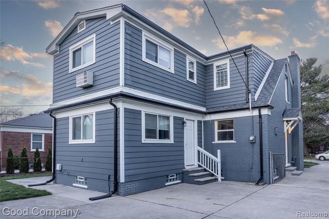 2925 Benjamin Avenue, Royal Oak, MI 48073