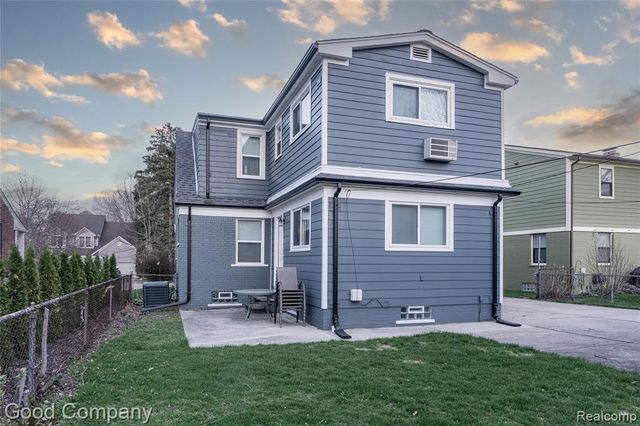 2925 Benjamin Avenue, Royal Oak, MI 48073