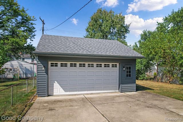 2925 Benjamin Avenue, Royal Oak, MI 48073