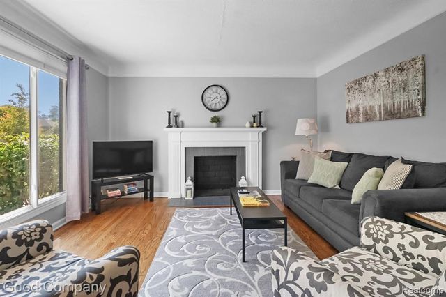 2925 Benjamin Avenue, Royal Oak, MI 48073