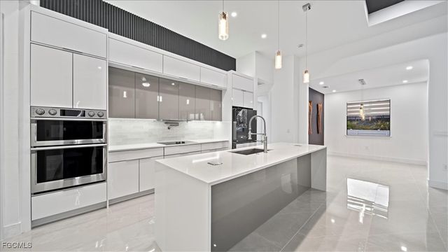 2820 NW 27th AVE, Cape Coral, FL 33993