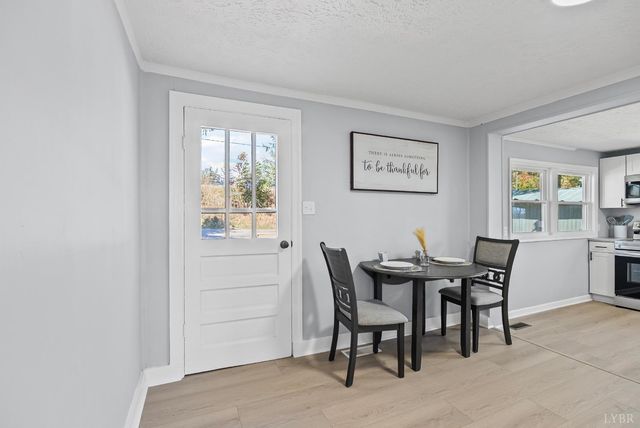 1071 Settlersway Lane, Goode, VA 24556