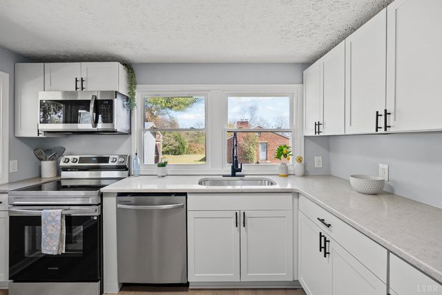 1071 Settlersway Lane, Goode, VA 24556