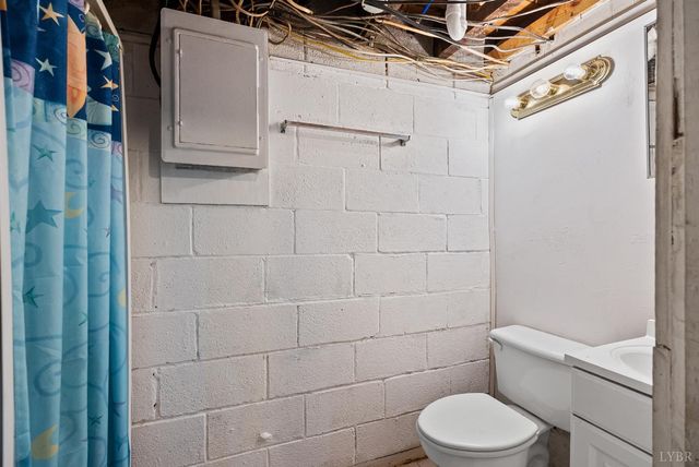 1071 Settlersway Lane, Goode, VA 24556