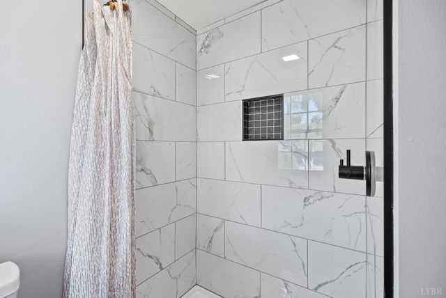 1071 Settlersway Lane, Goode, VA 24556