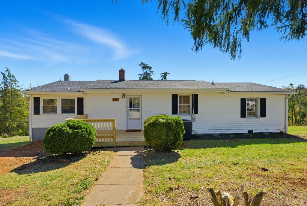 1071 Settlersway Lane, Goode, VA 24556