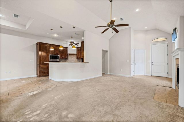 108 Sunshine Ln, Livingston, TX 77351