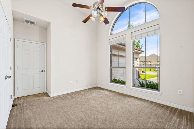 108 Sunshine Ln, Livingston, TX 77351