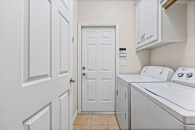 108 Sunshine Ln, Livingston, TX 77351