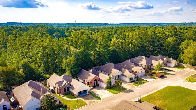108 Sunshine Ln, Livingston, TX 77351