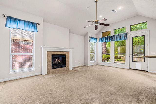 108 Sunshine Ln, Livingston, TX 77351