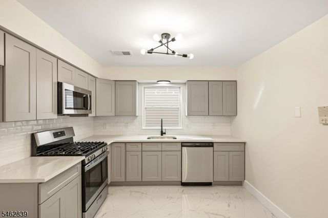 236 Avon Ave, Newark City, NJ 07108