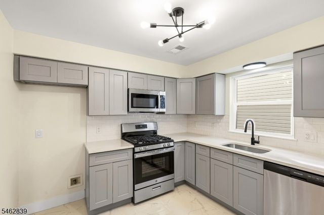 236 Avon Ave, Newark City, NJ 07108
