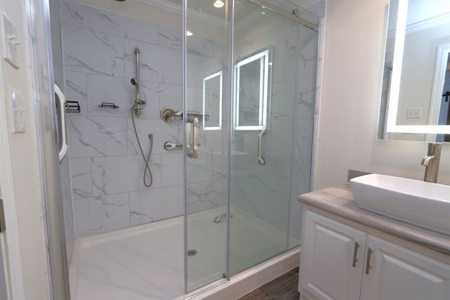 609 Canterbury Drive, Exeter, NH 03833