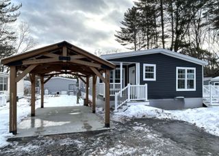 609 Canterbury Drive, Exeter, NH 03833