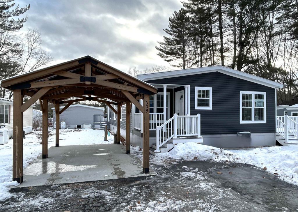 609 Canterbury Drive, Exeter, NH 03833